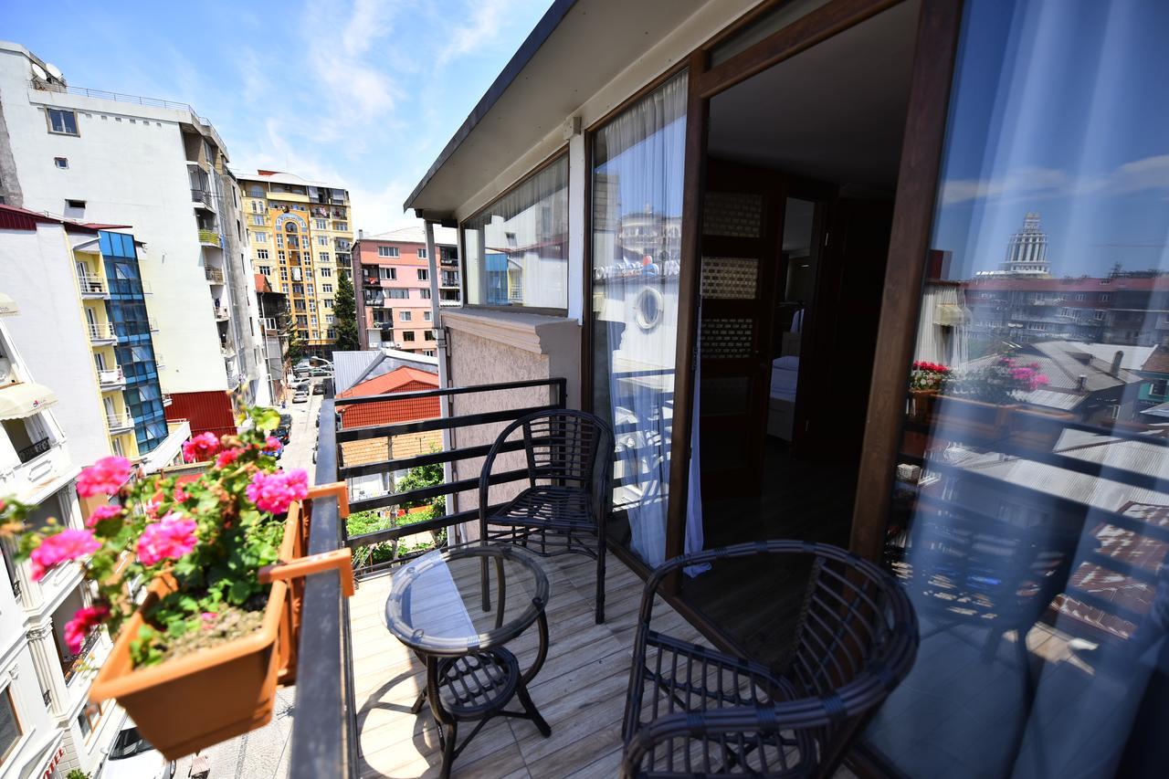 Hotel Phaliashvili Batumi Eksteriør bilde